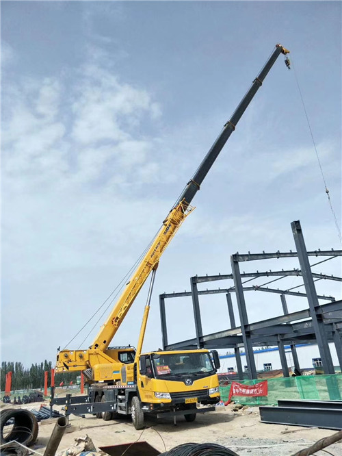 永泰县超高层建筑钢结构吊装案例